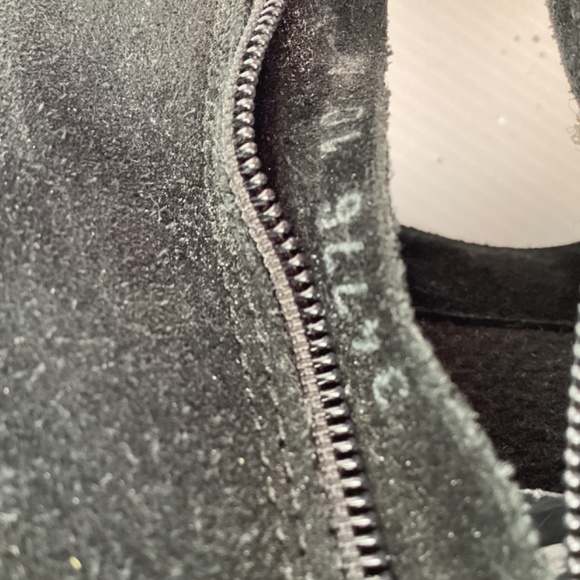 La CANADIENNE Black Suede Waterproof Ankle Boots Size 10 - Picture 9 of 9